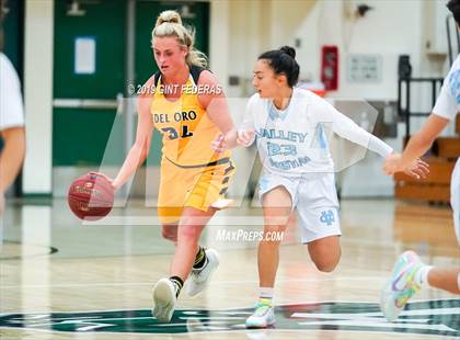 Thumbnail 1 in Valley Christian vs. Del Oro (Miramonte Showcase) photogallery.