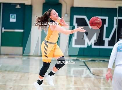 Thumbnail 2 in Valley Christian vs. Del Oro (Miramonte Showcase) photogallery.