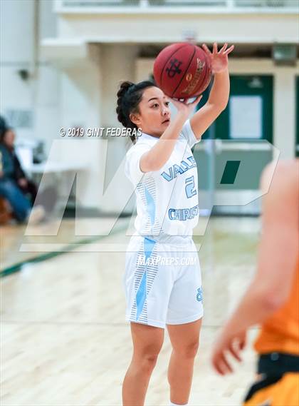 Thumbnail 2 in Valley Christian vs. Del Oro (Miramonte Showcase) photogallery.