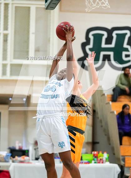 Thumbnail 3 in Valley Christian vs. Del Oro (Miramonte Showcase) photogallery.