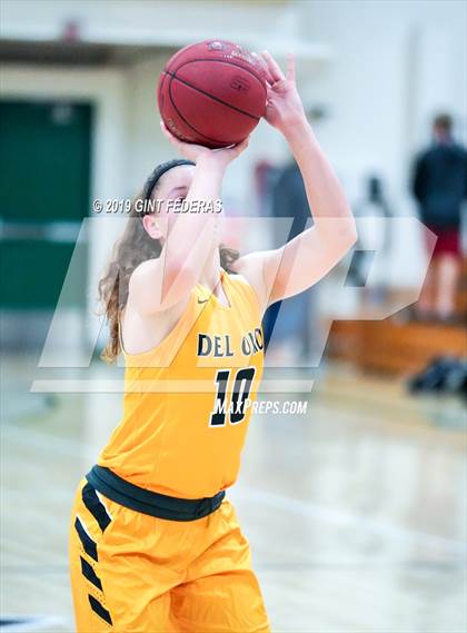 Thumbnail 3 in Valley Christian vs. Del Oro (Miramonte Showcase) photogallery.