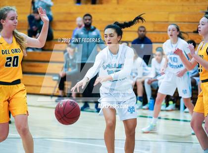 Thumbnail 3 in Valley Christian vs. Del Oro (Miramonte Showcase) photogallery.