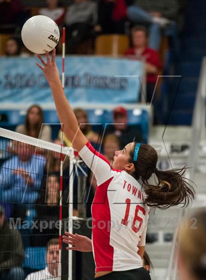 Thumbnail 2 in East Providence vs. Coventry (RIIL D1 Final) photogallery.