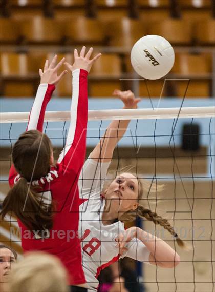 Thumbnail 3 in East Providence vs. Coventry (RIIL D1 Final) photogallery.
