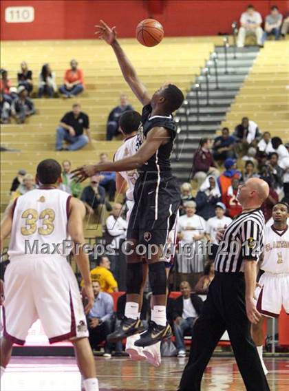 Thumbnail 1 in Hudson Catholic vs. St. Anthony (NJSIAA Non-Public North B Final) photogallery.