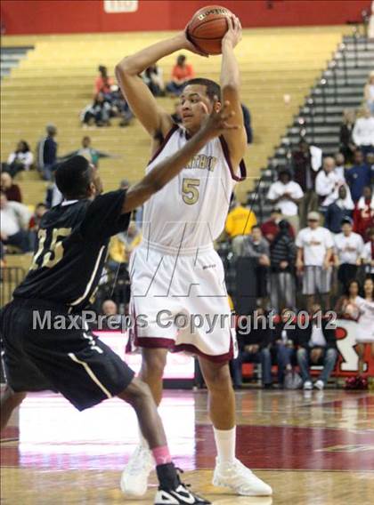 Thumbnail 3 in Hudson Catholic vs. St. Anthony (NJSIAA Non-Public North B Final) photogallery.