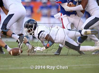 Thumbnail 3 in Cherry Creek vs. Valor Christian (CHSAA 5A Final) photogallery.