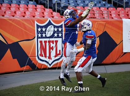 Thumbnail 2 in Cherry Creek vs. Valor Christian (CHSAA 5A Final) photogallery.