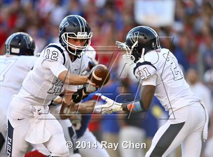 Thumbnail 2 in Cherry Creek vs. Valor Christian (CHSAA 5A Final) photogallery.