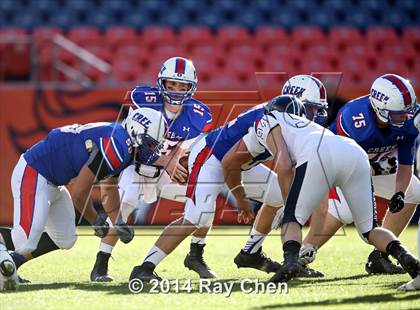 Thumbnail 3 in Cherry Creek vs. Valor Christian (CHSAA 5A Final) photogallery.