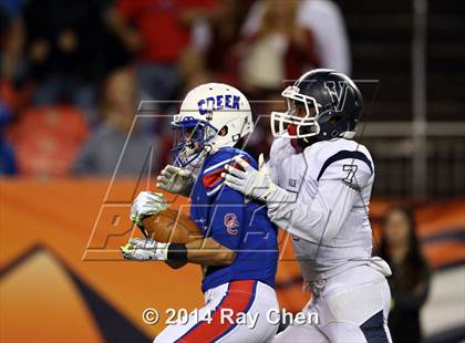 Thumbnail 3 in Cherry Creek vs. Valor Christian (CHSAA 5A Final) photogallery.