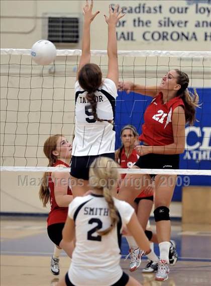 Thumbnail 1 in San Clemente @ Corona del Mar photogallery.
