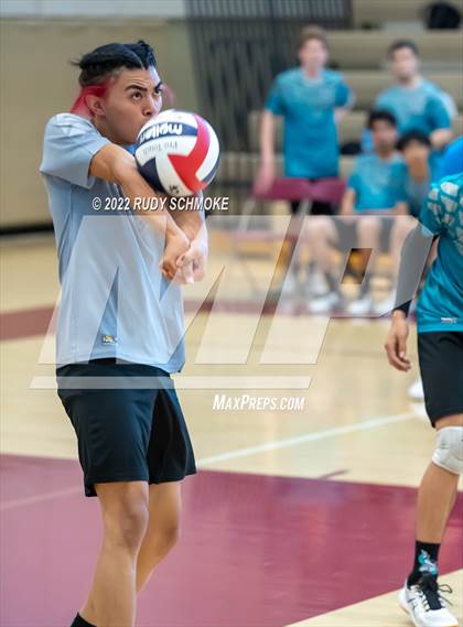 Thumbnail 3 in Mar Vista vs. Del Lago Academy (CIF SDS D4 Championship) photogallery.
