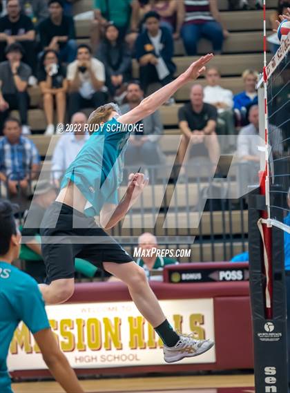 Thumbnail 1 in Mar Vista vs. Del Lago Academy (CIF SDS D4 Championship) photogallery.