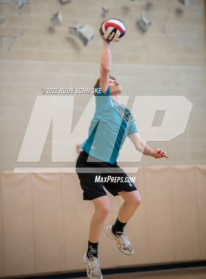 Thumbnail 2 in Mar Vista vs. Del Lago Academy (CIF SDS D4 Championship) photogallery.