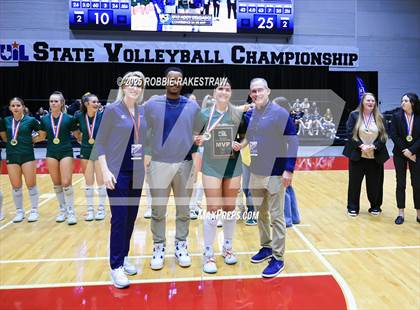Thumbnail 1 in Clifton vs. Boyd (UIL 3A D2 Volleyball Final Medal Ceremony) photogallery.