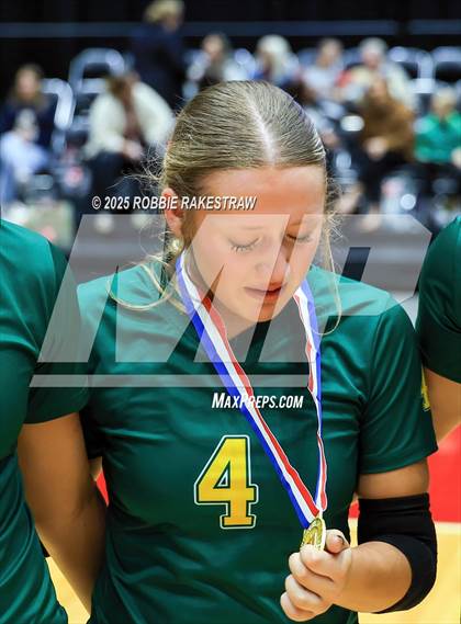Thumbnail 2 in Clifton vs. Boyd (UIL 3A D2 Volleyball Final Medal Ceremony) photogallery.