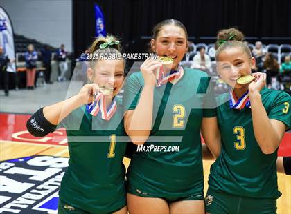 Thumbnail 3 in Clifton vs. Boyd (UIL 3A D2 Volleyball Final Medal Ceremony) photogallery.