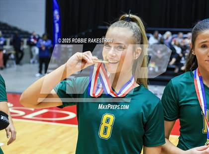 Thumbnail 1 in Clifton vs. Boyd (UIL 3A D2 Volleyball Final Medal Ceremony) photogallery.