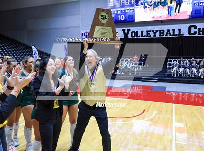 Thumbnail 2 in Clifton vs. Boyd (UIL 3A D2 Volleyball Final Medal Ceremony) photogallery.