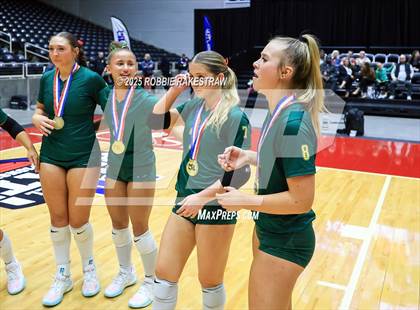 Thumbnail 2 in Clifton vs. Boyd (UIL 3A D2 Volleyball Final Medal Ceremony) photogallery.