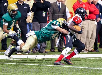 Thumbnail 2 in Parkway vs. Acadiana (LHSAA D5 Final) photogallery.