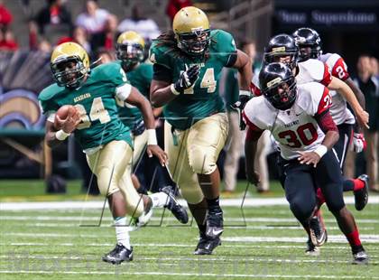 Thumbnail 3 in Parkway vs. Acadiana (LHSAA D5 Final) photogallery.
