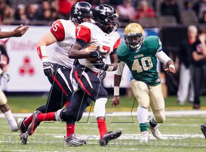 Thumbnail 2 in Parkway vs. Acadiana (LHSAA D5 Final) photogallery.