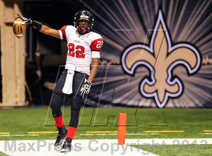 Thumbnail 3 in Parkway vs. Acadiana (LHSAA D5 Final) photogallery.