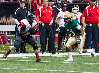 Thumbnail 1 in Parkway vs. Acadiana (LHSAA D5 Final) photogallery.