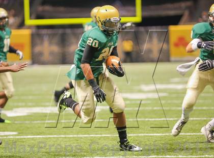 Thumbnail 2 in Parkway vs. Acadiana (LHSAA D5 Final) photogallery.