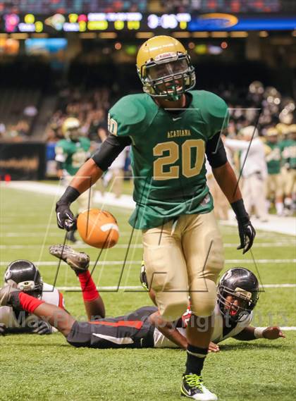 Thumbnail 2 in Parkway vs. Acadiana (LHSAA D5 Final) photogallery.
