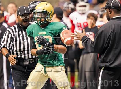 Thumbnail 3 in Parkway vs. Acadiana (LHSAA D5 Final) photogallery.