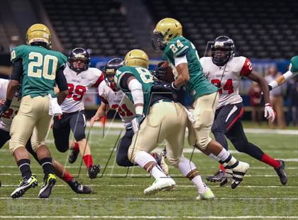 Thumbnail 1 in Parkway vs. Acadiana (LHSAA D5 Final) photogallery.