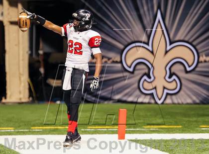 Thumbnail 2 in Parkway vs. Acadiana (LHSAA D5 Final) photogallery.