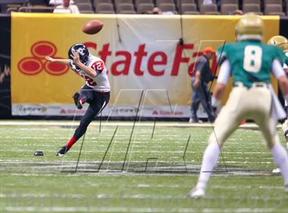 Thumbnail 3 in Parkway vs. Acadiana (LHSAA D5 Final) photogallery.