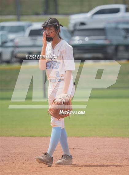 Thumbnail 2 in James Clemens @ Muscle Shoals photogallery.