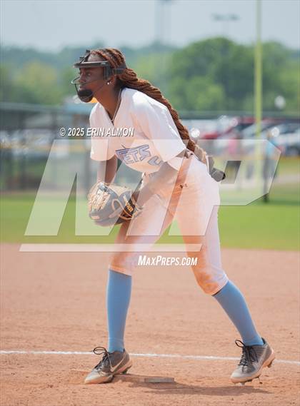 Thumbnail 3 in James Clemens @ Muscle Shoals photogallery.