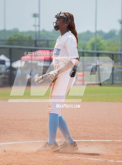 Thumbnail 1 in James Clemens @ Muscle Shoals photogallery.
