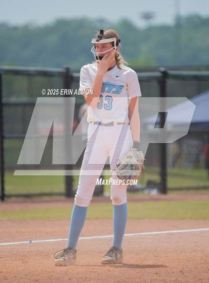 Thumbnail 1 in James Clemens @ Muscle Shoals photogallery.