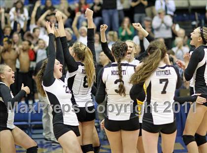 Thumbnail 2 in El Camino vs Rocklin (CIF SJS D2 Final) photogallery.