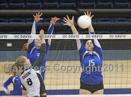 Thumbnail 3 in El Camino vs Rocklin (CIF SJS D2 Final) photogallery.