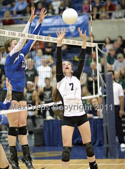 Thumbnail 1 in El Camino vs Rocklin (CIF SJS D2 Final) photogallery.
