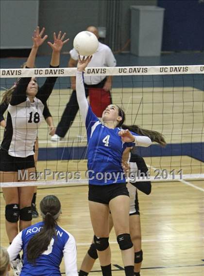 Thumbnail 3 in El Camino vs Rocklin (CIF SJS D2 Final) photogallery.