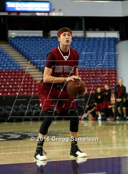Thumbnail 3 in Rio Vista vs. Galt photogallery.