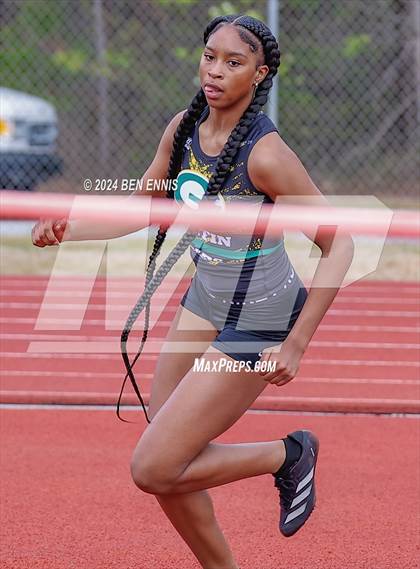 Thumbnail 1 in Daniel Roberts Invite (High Jump) photogallery.