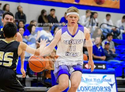 Thumbnail 1 in Hebbronville @ George West photogallery.