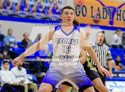 Thumbnail 3 in Hebbronville @ George West photogallery.
