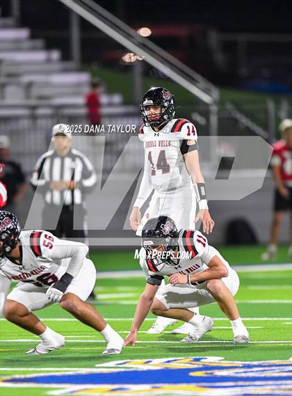 Thumbnail 1 in Mineral Wells vs Glen Rose (Texas UIL 4A D2 Bi-District) photogallery.