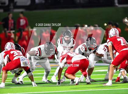 Thumbnail 1 in Mineral Wells vs Glen Rose (Texas UIL 4A D2 Bi-District) photogallery.